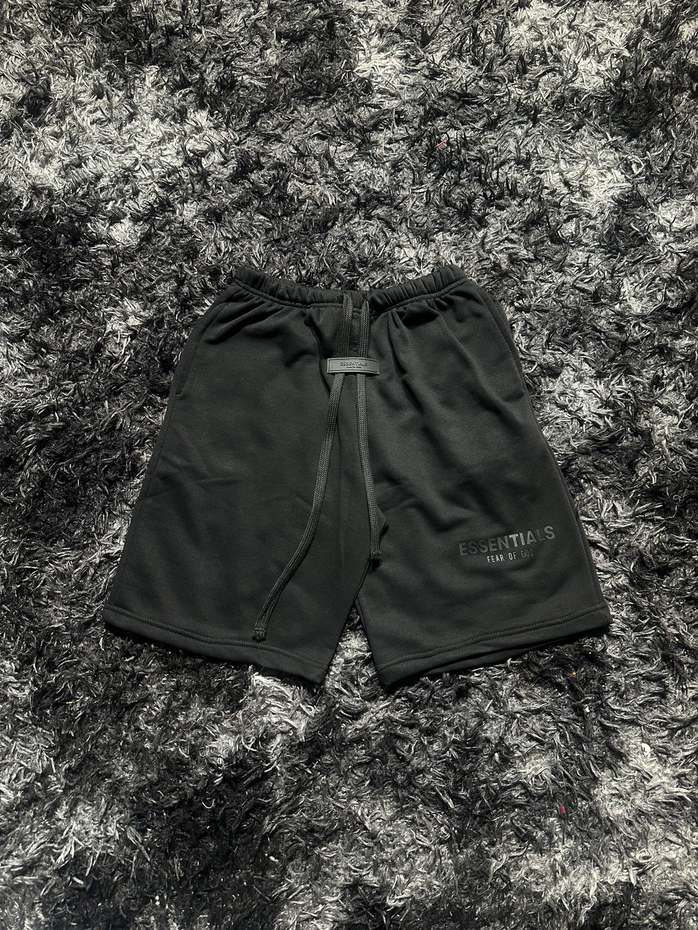 Black Essentials Short