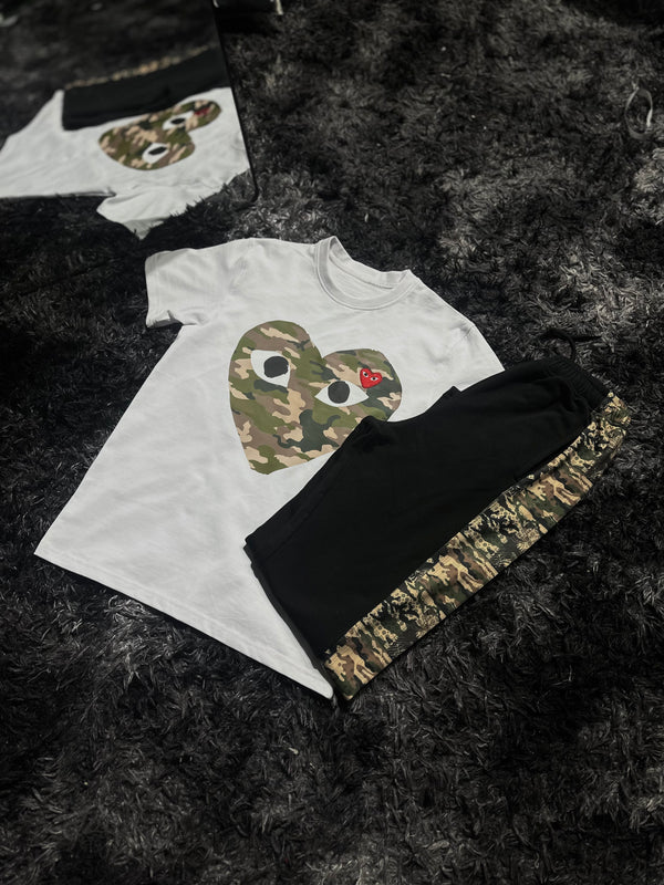 T- shirt Comme des Garçons PLAY-Army