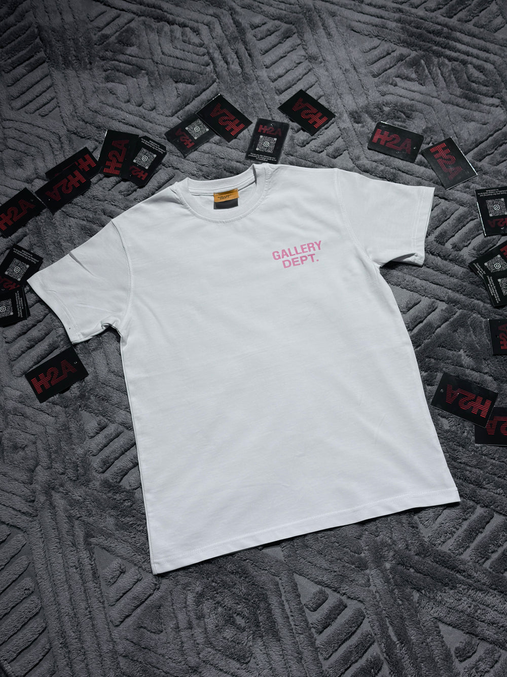 Original photo of Gallery dept White/Pink